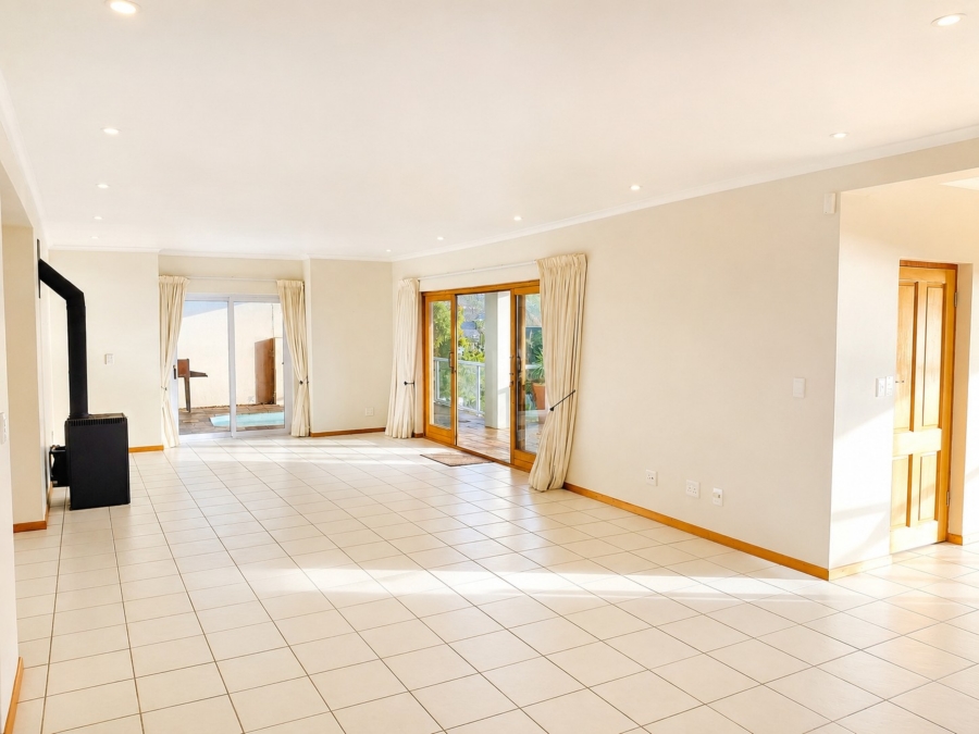To Let 3 Bedroom Property for Rent in Simons Kloof Western Cape